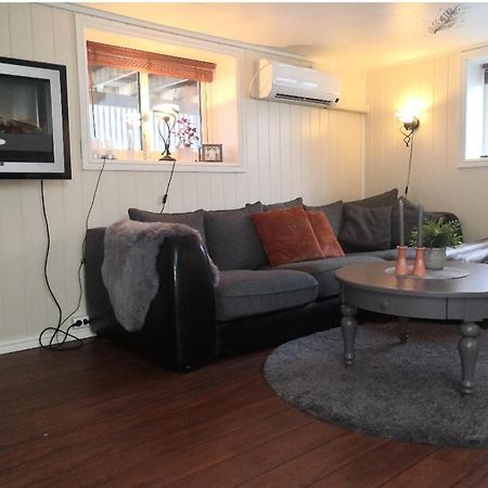 Sentral Studioleilighet Ved Stranden Og Hvalsenter Nb Ma Vaskes Etter Endt Leie Eller Betale Rengjoringshjelpen 500 Kr Andenes Buitenkant foto