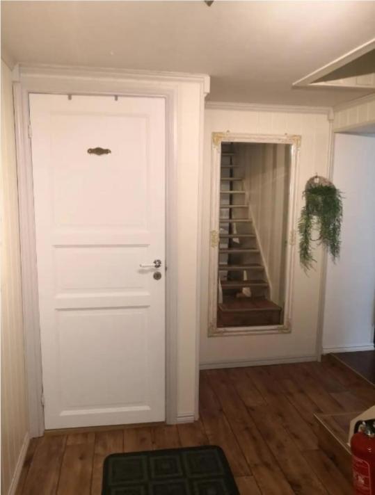 Sentral Studioleilighet Ved Stranden Og Hvalsenter Nb Ma Vaskes Etter Endt Leie Eller Betale Rengjoringshjelpen 500 Kr Andenes Buitenkant foto